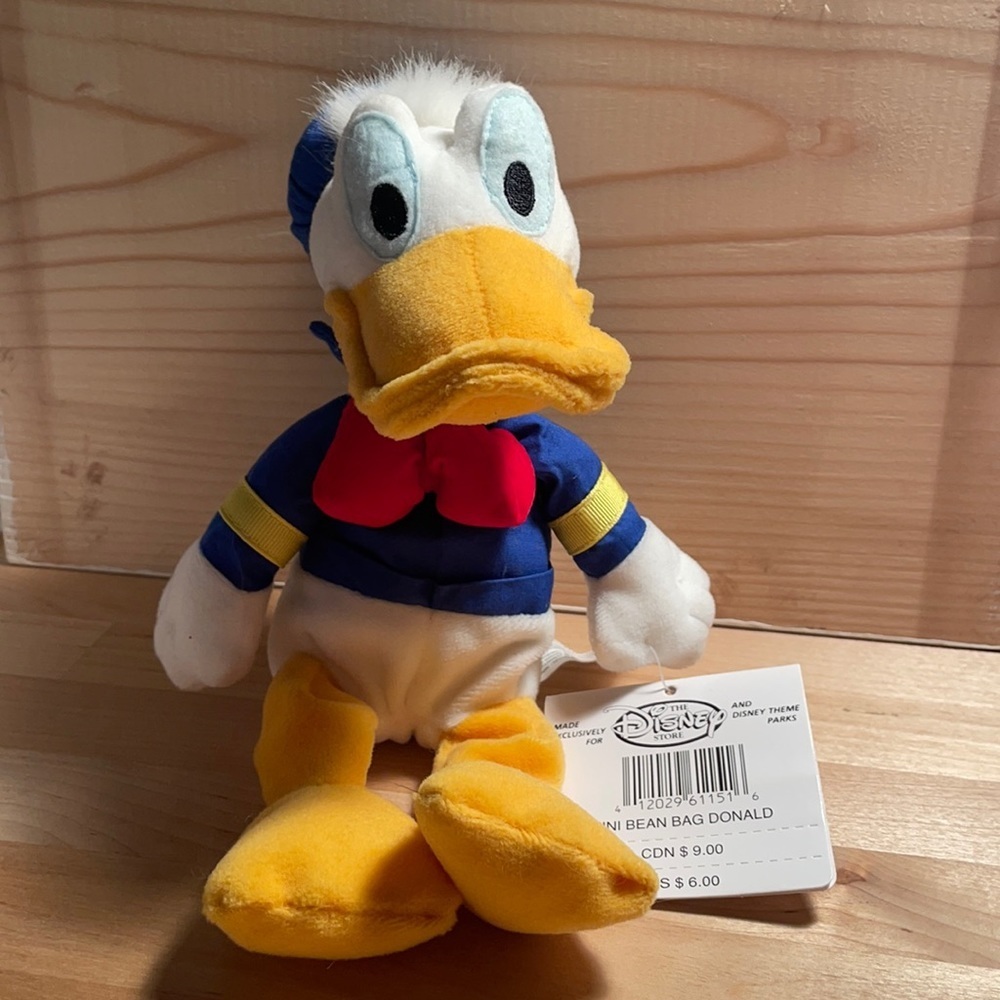 Original NWT Disney Donald Duck beanie plush